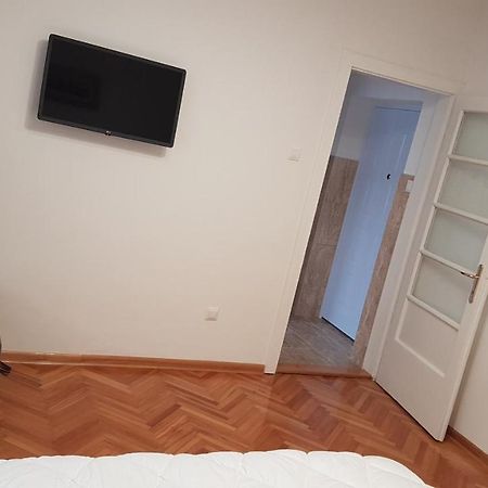 Apartment Bregovi Требинє Екстер'єр фото