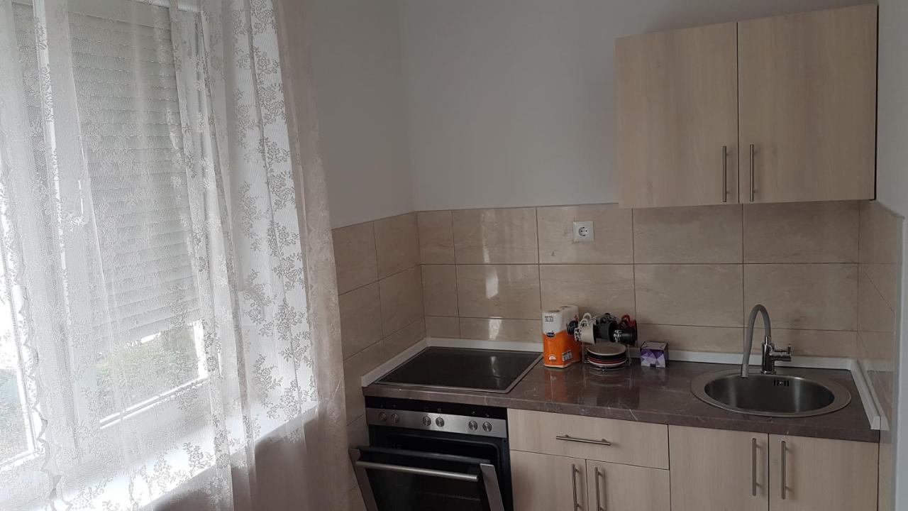 Apartment Bregovi Требинє Екстер'єр фото